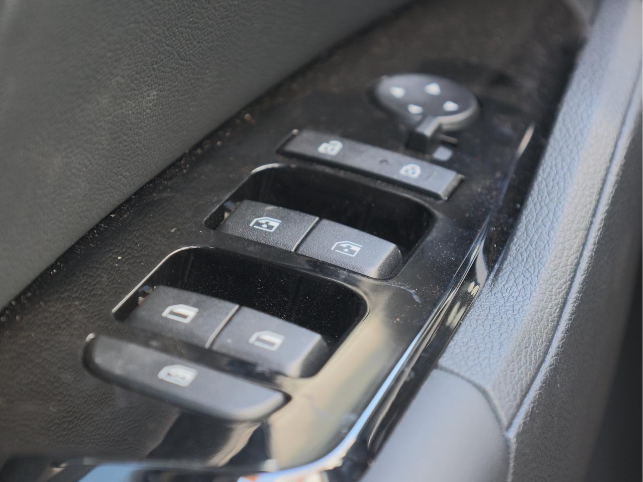 2024 Kia Sportage Hybrid SX AWD   Blindview Monitor   Digital Cluster Photo