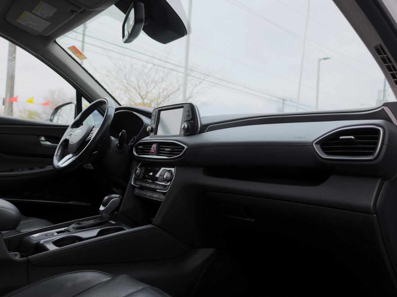 2020 Hyundai Santa Fe Preferred   2.0T AWD   Leather   Panoramic Sunroof Photo