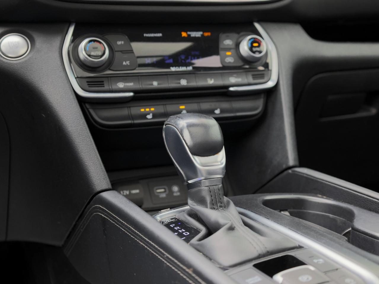 2020 Hyundai Santa Fe Preferred   2.0T AWD   Leather   Panoramic Sunroof Photo