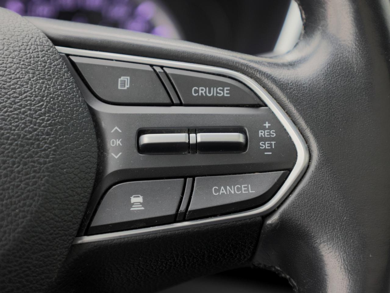 2020 Hyundai Santa Fe Preferred   2.0T AWD   Leather   Panoramic Sunroof Photo