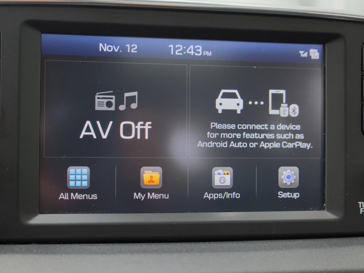 2020 Hyundai Santa Fe Preferred   2.0T AWD   Leather   Panoramic Sunroof Photo