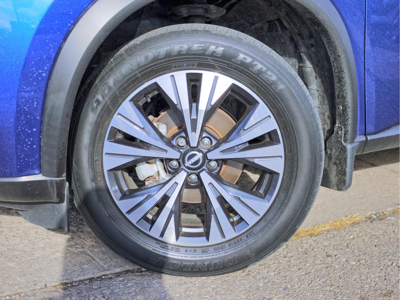 2023 Nissan Rogue SV AWD   Panoramic Roof   Climate Ctrl   Pwr Seat Photo