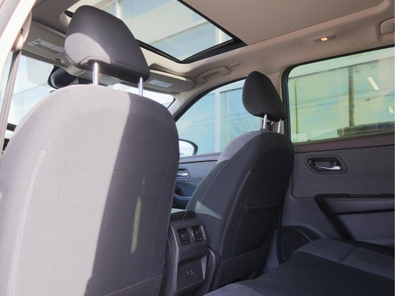 2023 Nissan Rogue SV AWD   Panoramic Roof   Climate Ctrl   Pwr Seat Photo