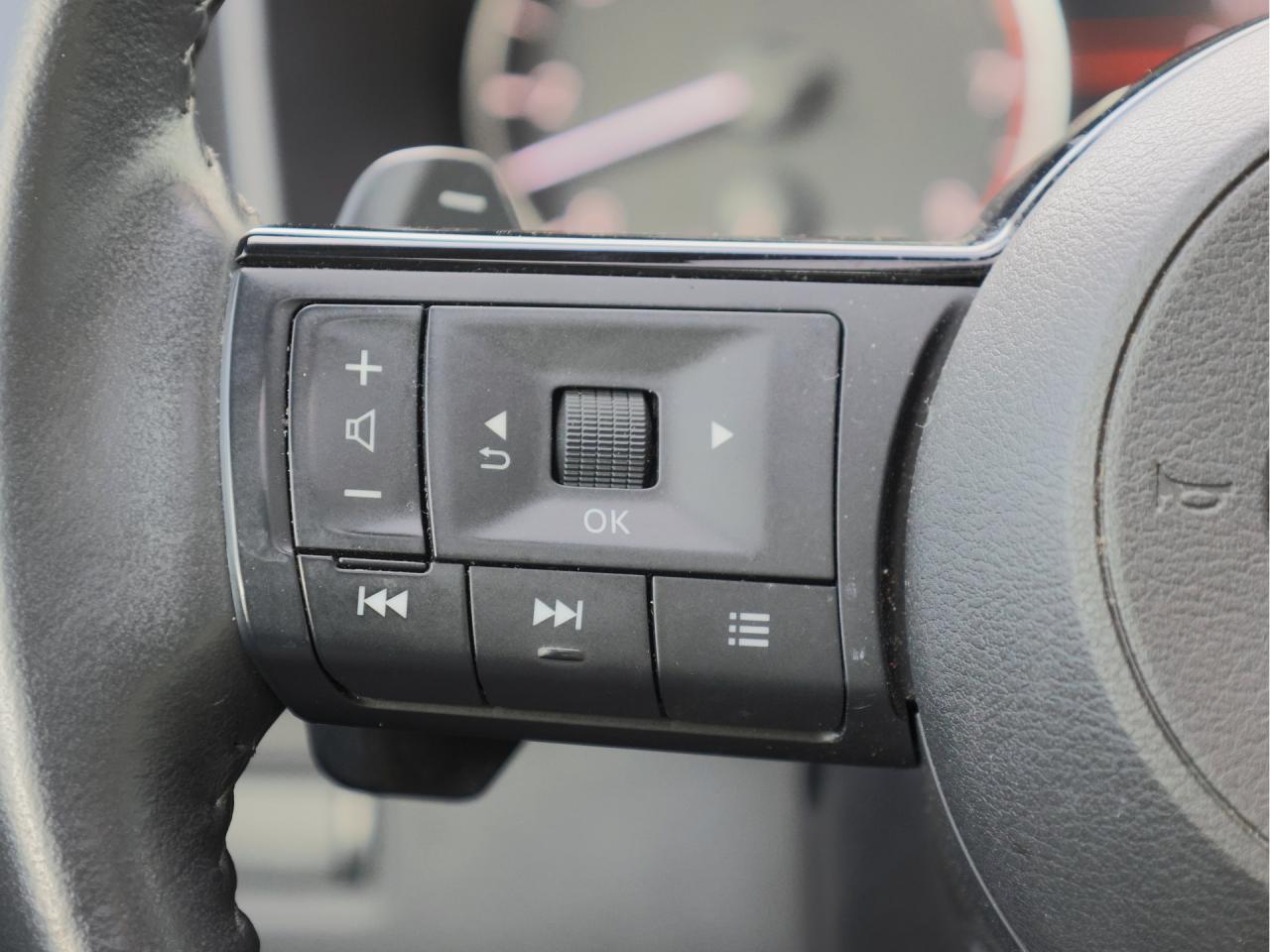 2023 Nissan Rogue SV AWD   Panoramic Roof   Climate Ctrl   Pwr Seat Photo