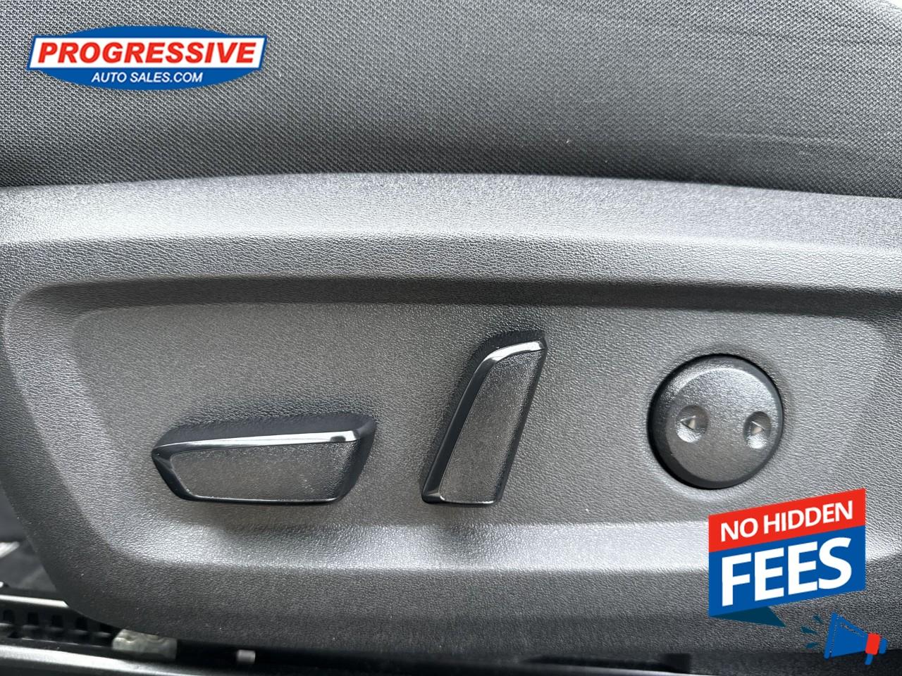 2025 Nissan Rogue SV MOONROOF Photo