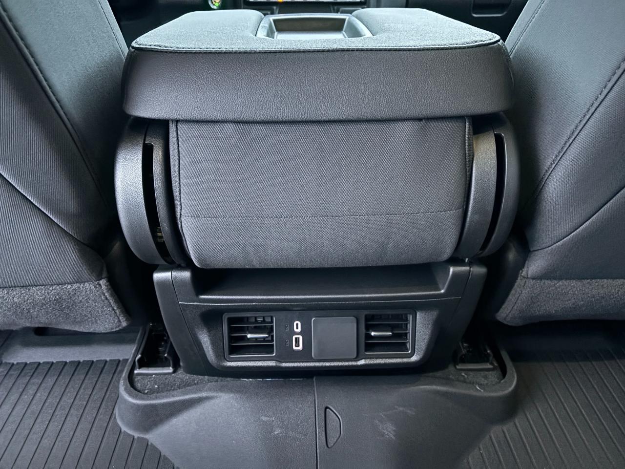 2026 Chevrolet Silverado 1500 2026 Chevrolet Silverado Custom Trail Boss 4WD Photo