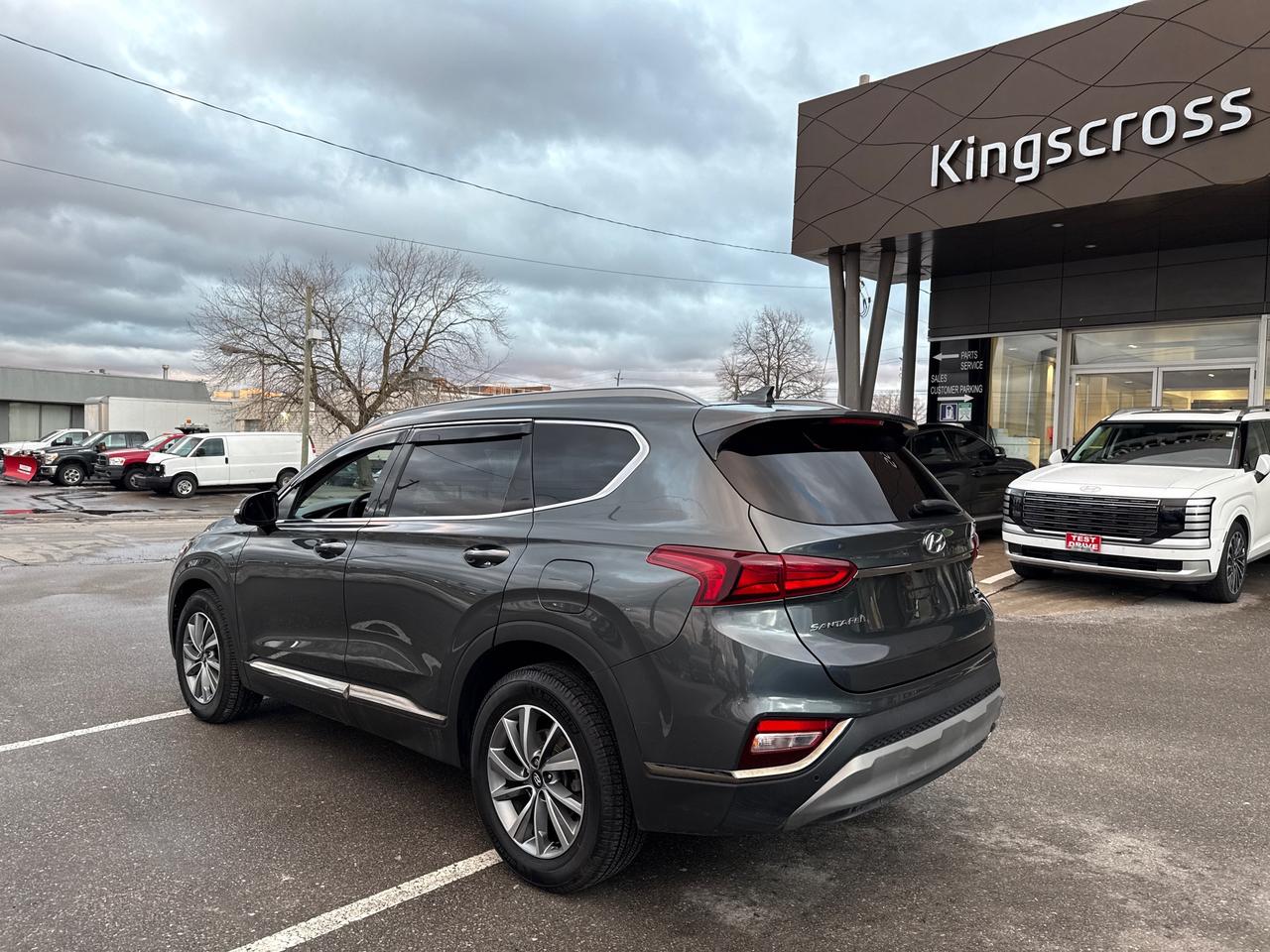 2020 Hyundai Santa Fe Luxury 2.0 Photo