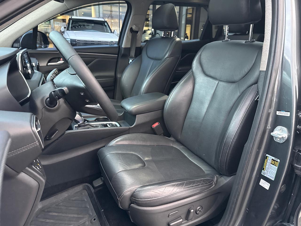 2020 Hyundai Santa Fe Luxury 2.0 Photo