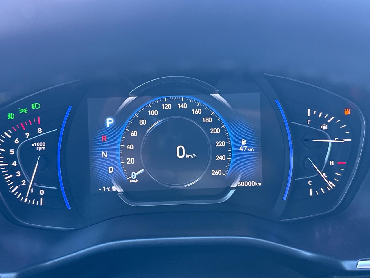 2020 Hyundai Santa Fe Luxury 2.0 Photo