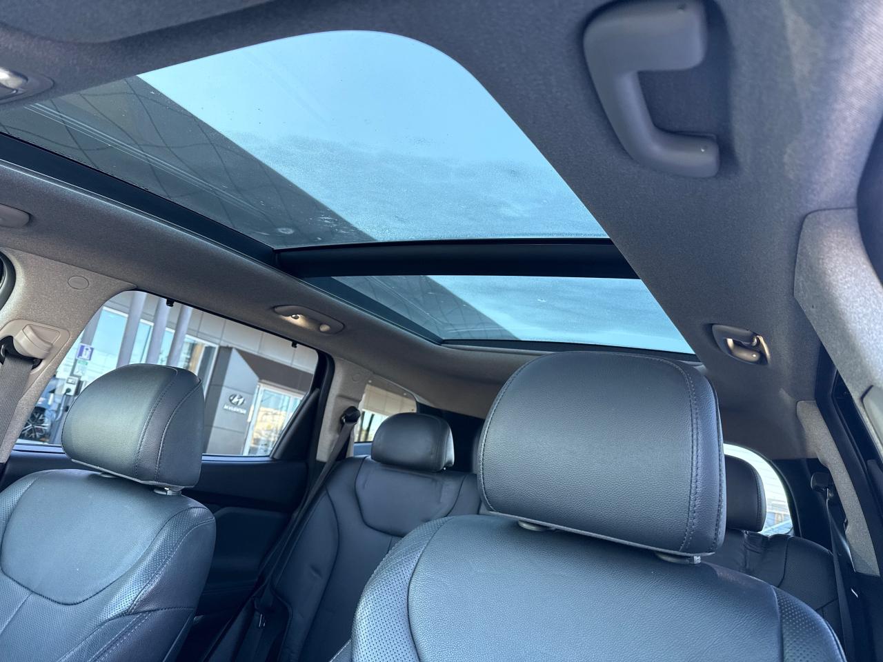 2020 Hyundai Santa Fe Luxury 2.0 Photo