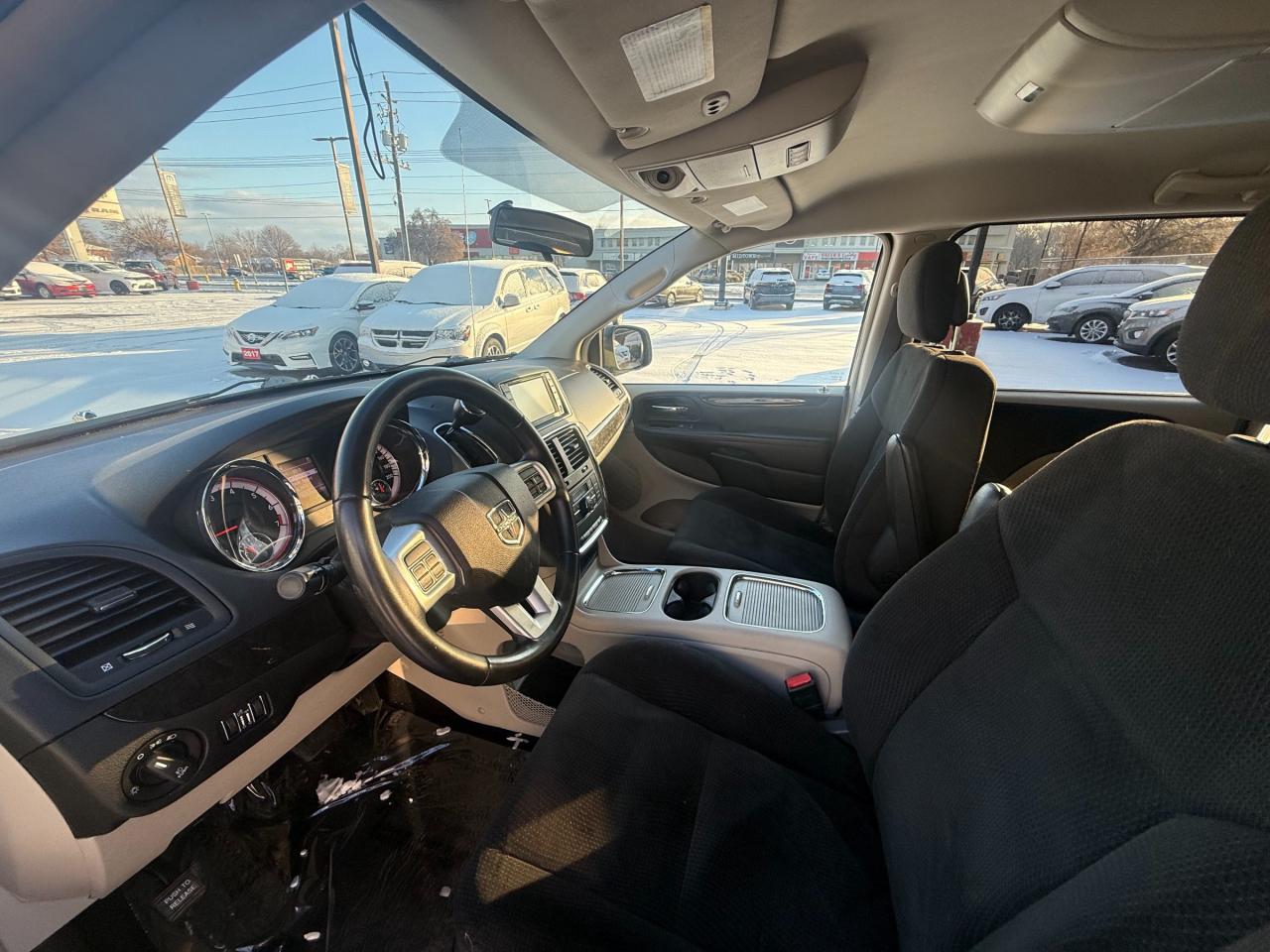 2017 Dodge Grand Caravan Crew Photo