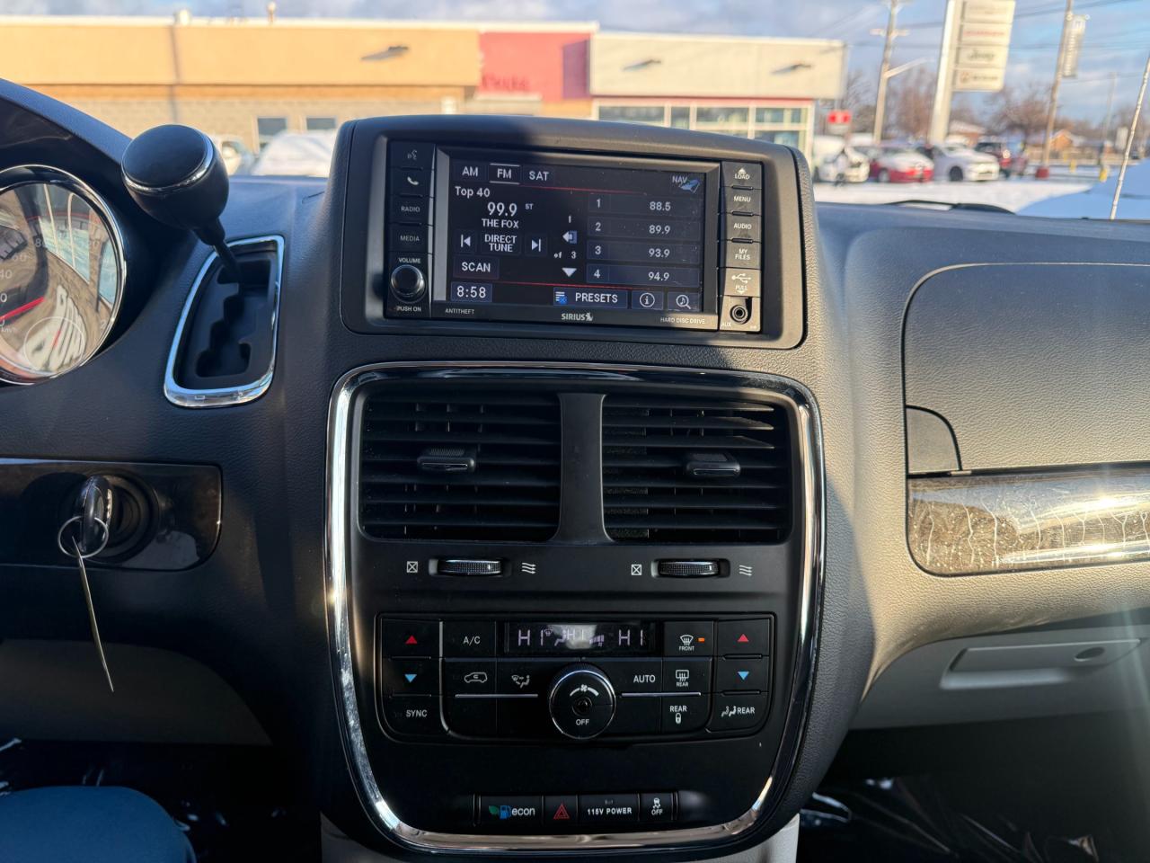 2017 Dodge Grand Caravan Crew Photo