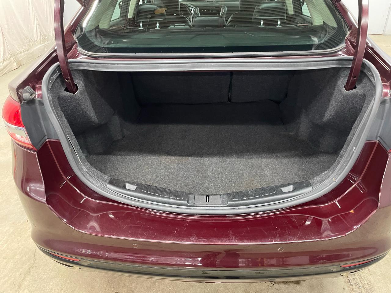 2017 Ford Fusion SE Photo7