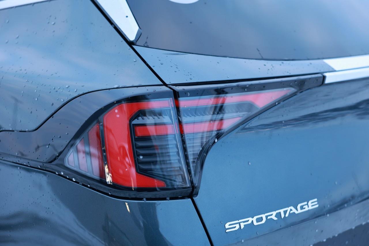 2026 Kia Sportage Hybrid EX AWD Photo