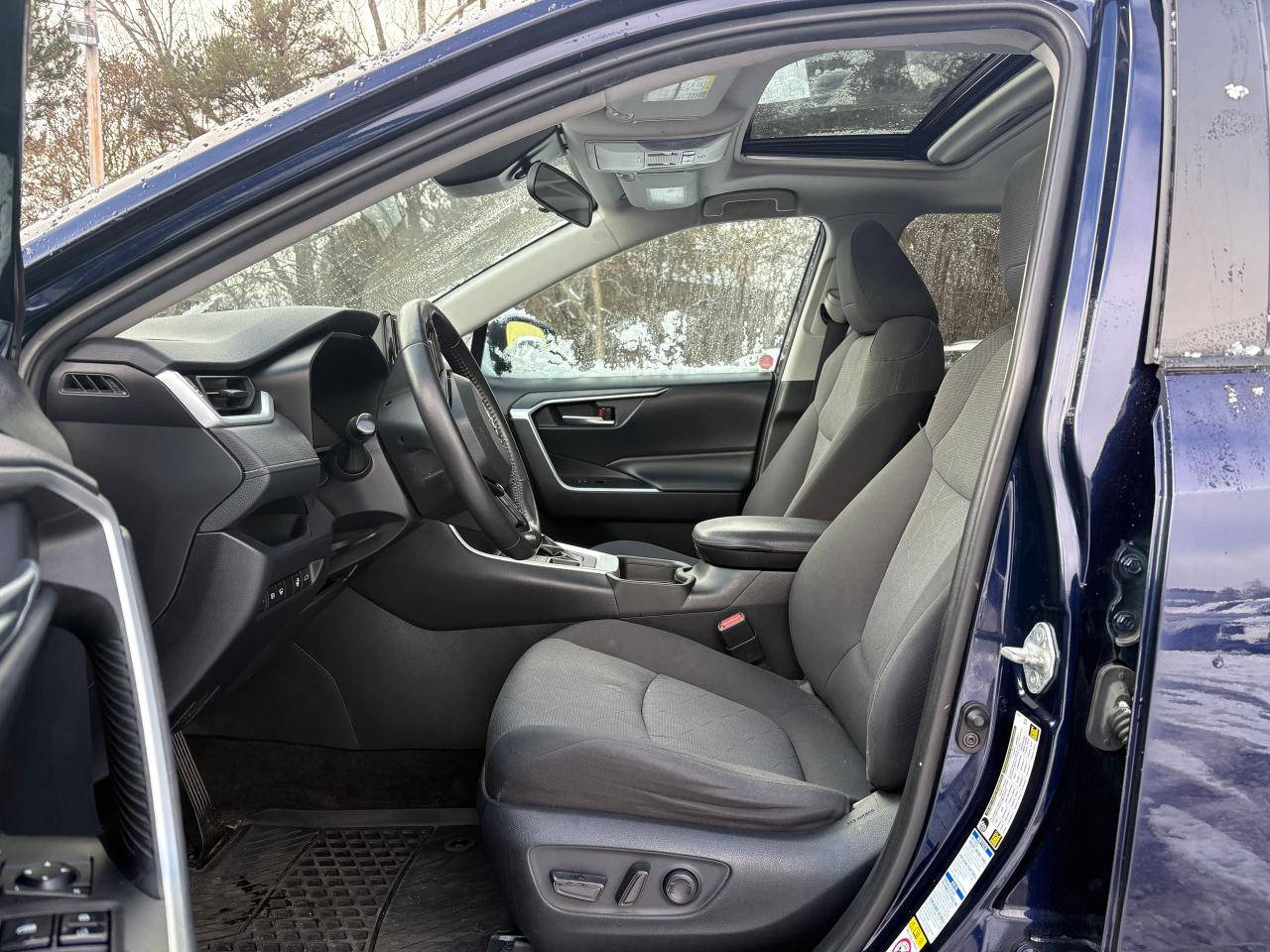 2019 Toyota RAV4 XLE,AWD,NO ACCIDENT,BLUETOOTH,SAFETY+WARRANTY INCL Photo