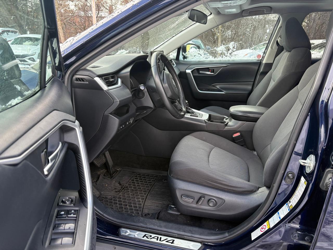 2019 Toyota RAV4 XLE,AWD,NO ACCIDENT,BLUETOOTH,SAFETY+WARRANTY INCL Photo