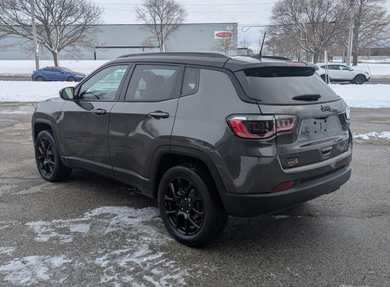 2022 Jeep Compass Altitude 4x4 Photo2