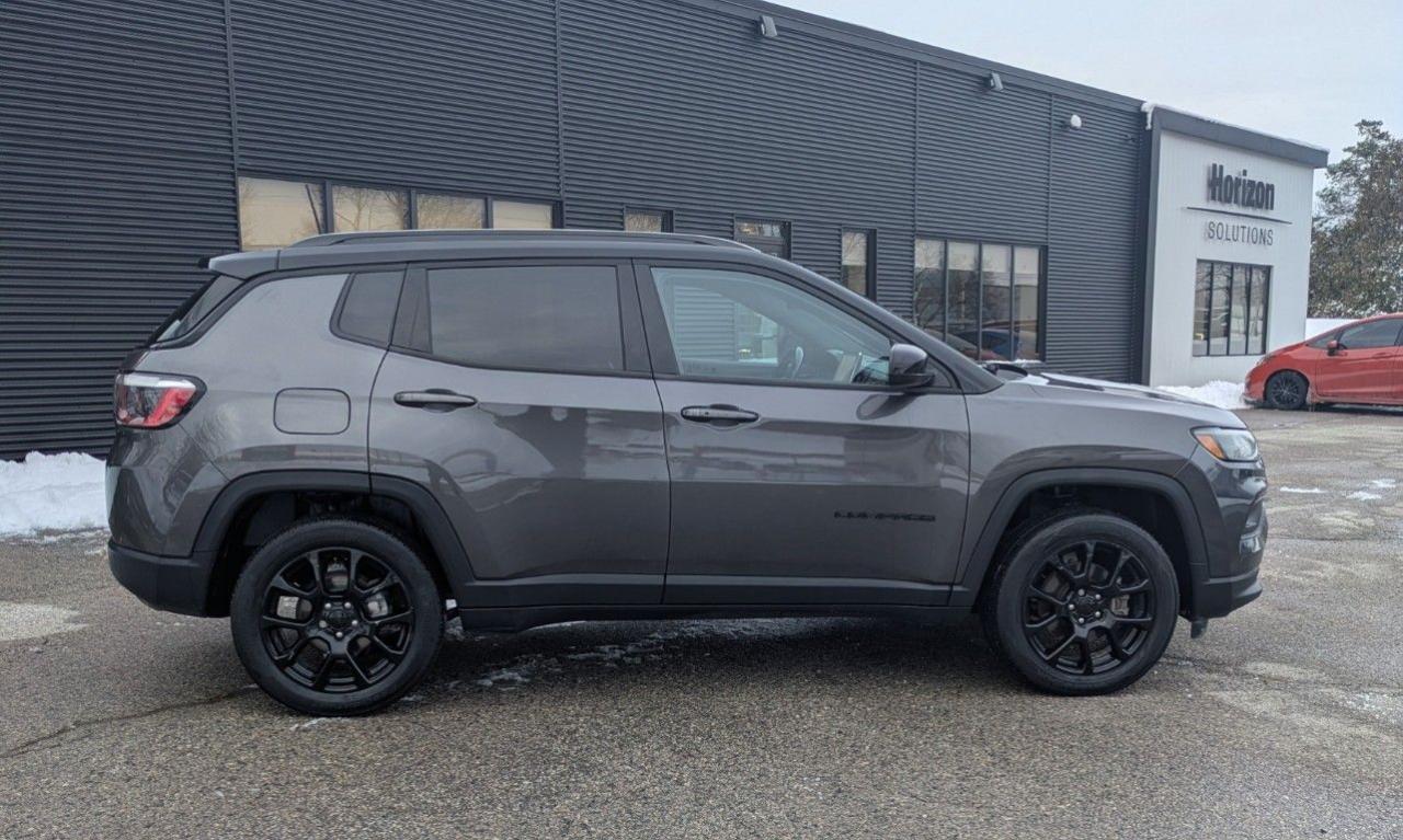 2022 Jeep Compass Altitude 4x4 - Photo #6