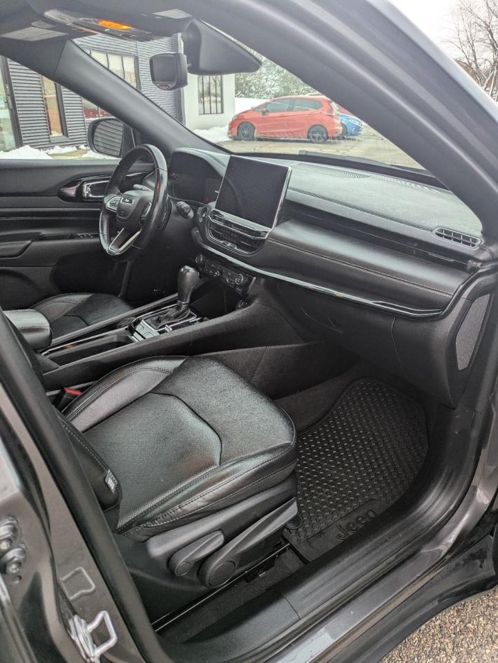 2022 Jeep Compass Altitude 4x4 - Photo #20