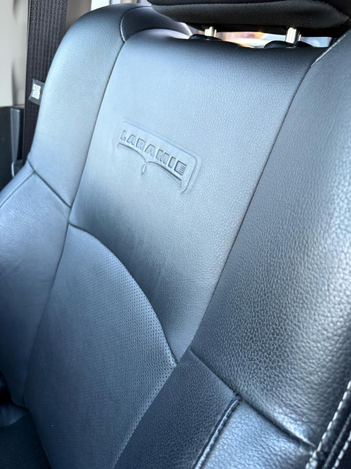 2016 RAM 1500 Laramie - Photo #11