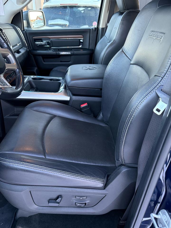 2016 RAM 1500 Laramie - Photo #10