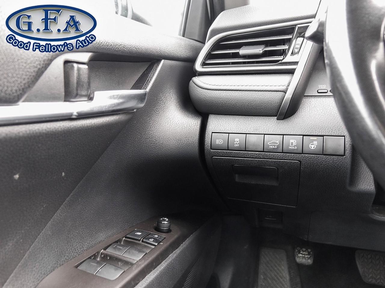 2022 Toyota Camry SE MODEL, REARVIEW CAMERA, LEATHER & CLOTH, HEATED - Photo #19