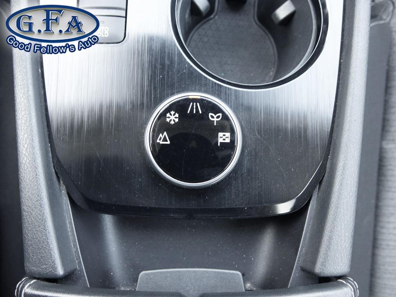 2021 Nissan Rogue SV MODEL, AWD, PANORAMIC ROOF, REARVIEW CAMERA, HE - Photo #16