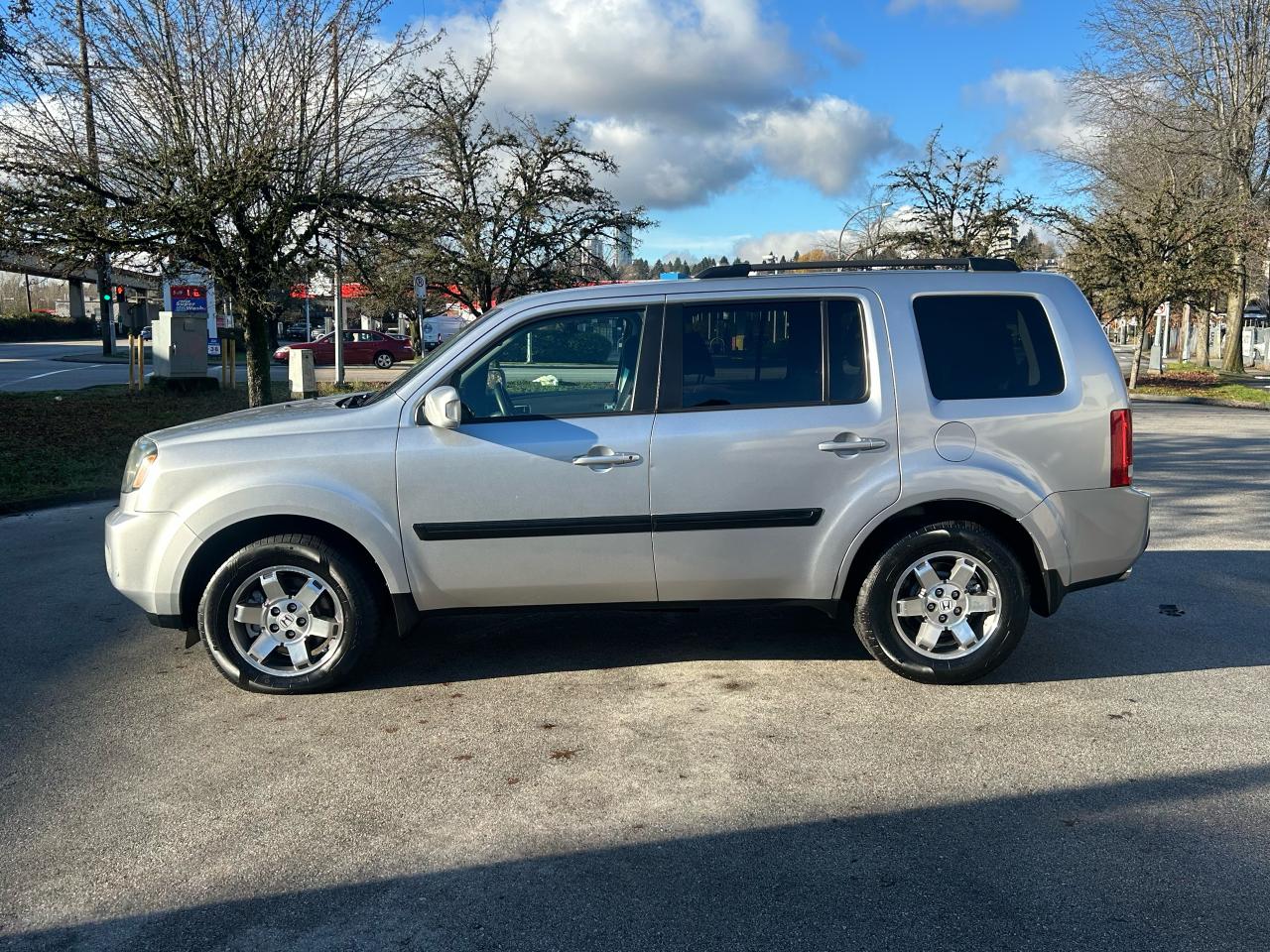 2011 Honda Pilot 4WD 4dr Touring - Photo #2