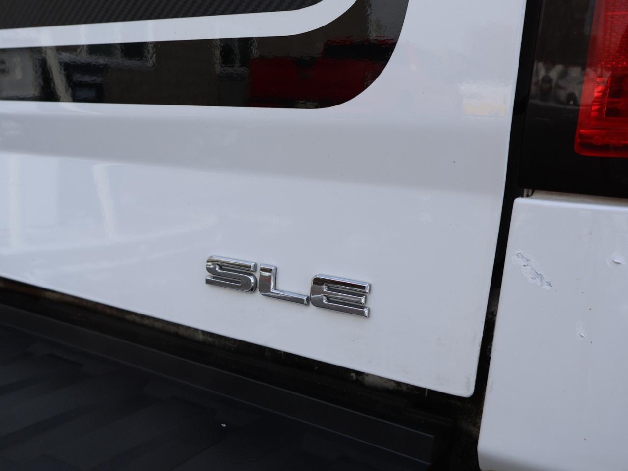 2015 GMC Sierra 1500 V8 SLE CREW 4WD CERTIFIED *ACCIDENT FREE*38 SERVICE RECORDS* CAMERA NAV BLUETOOTH LEATHER HEATED SEATS CRUISE ALLOYS - Photo #32