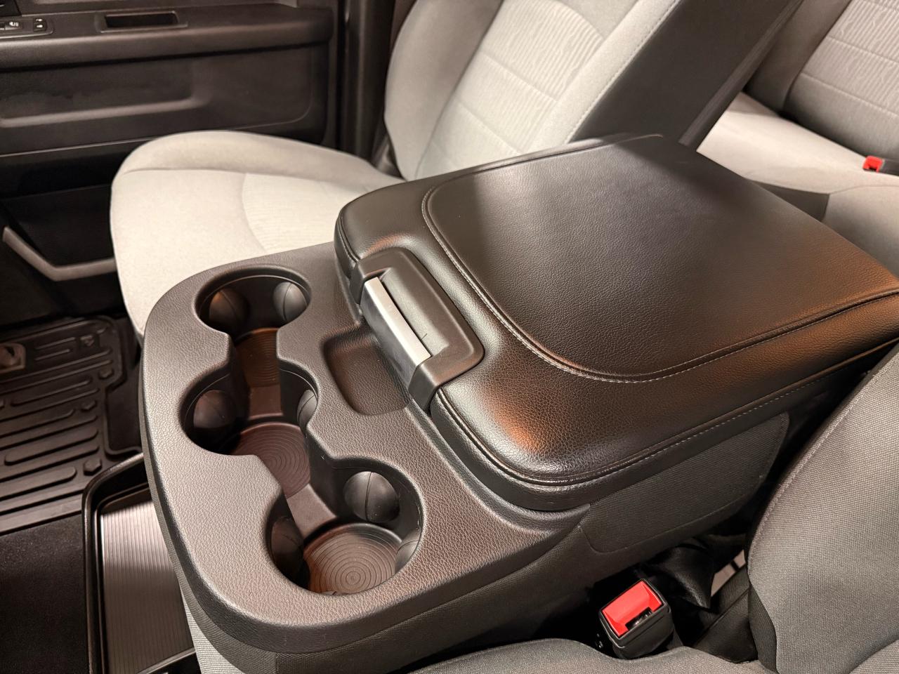 2021 RAM 1500 Classic EXPRESS - Photo #20