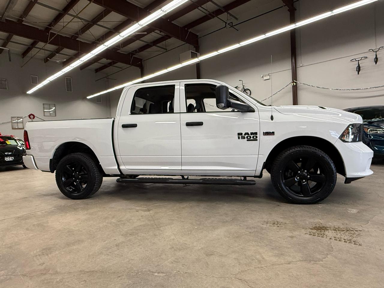2021 RAM 1500 Classic EXPRESS - Photo #7