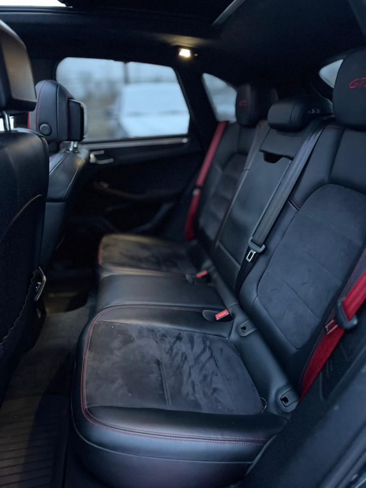 2017 Porsche Macan GTS - Photo #9