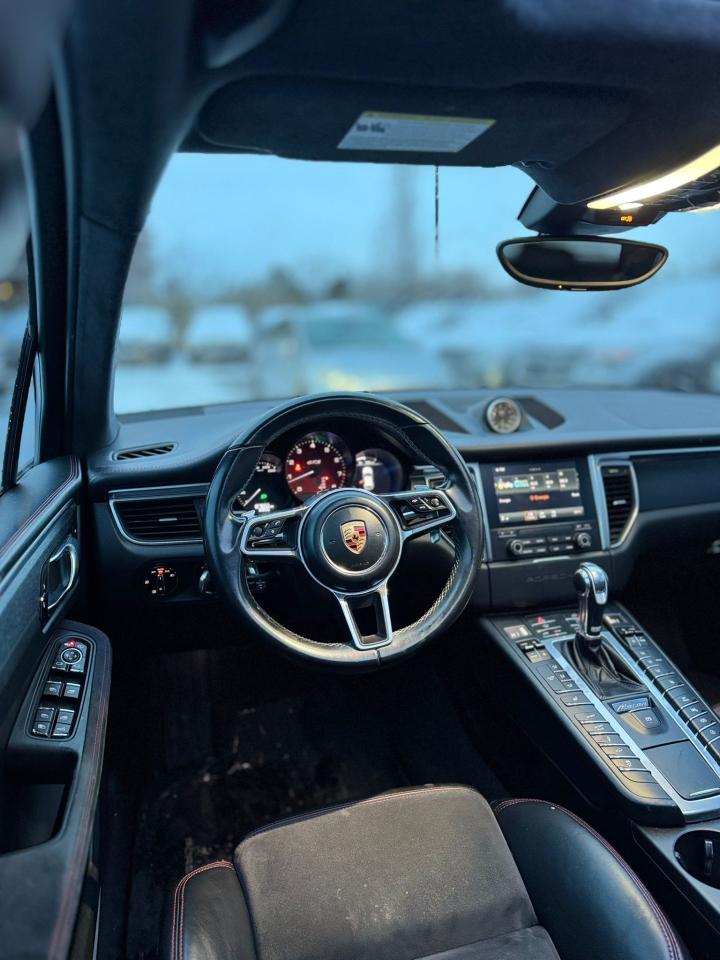 2017 Porsche Macan GTS - Photo #12