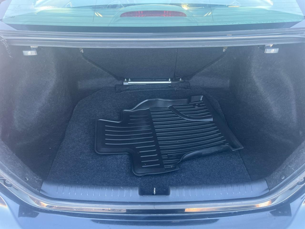 2015 Honda Civic 4dr Auto LX Photo