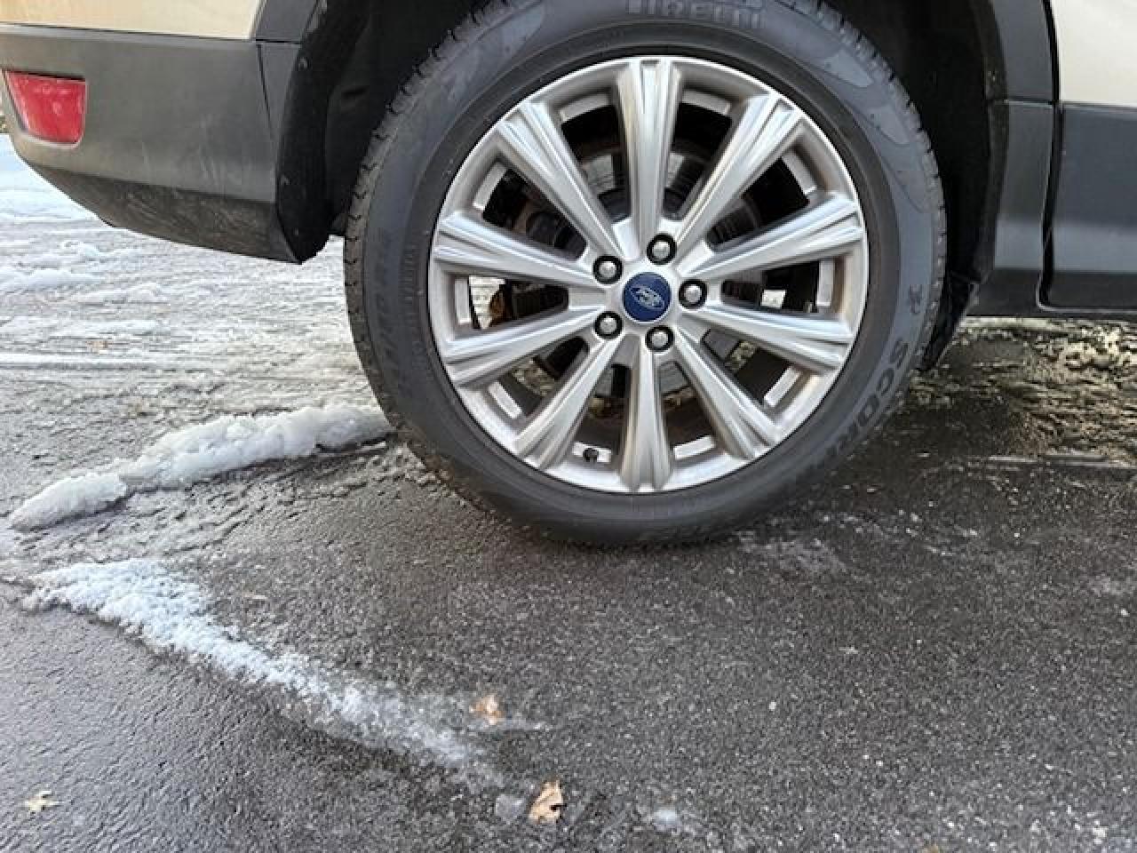 2017 Ford Escape 4WD 4DR TITANIUM - Photo #3