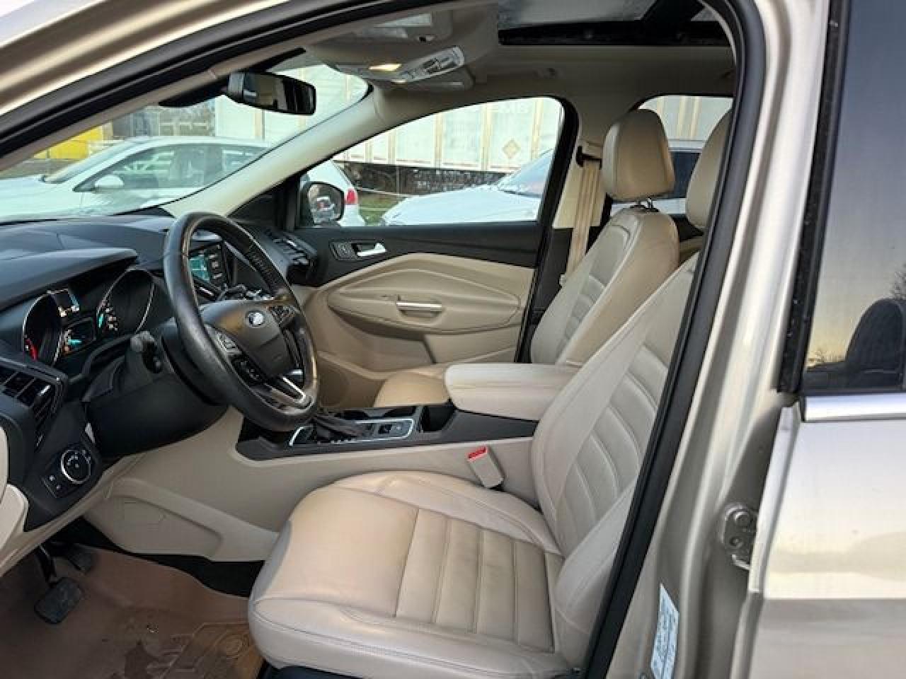 2017 Ford Escape 4WD 4DR TITANIUM - Photo #5