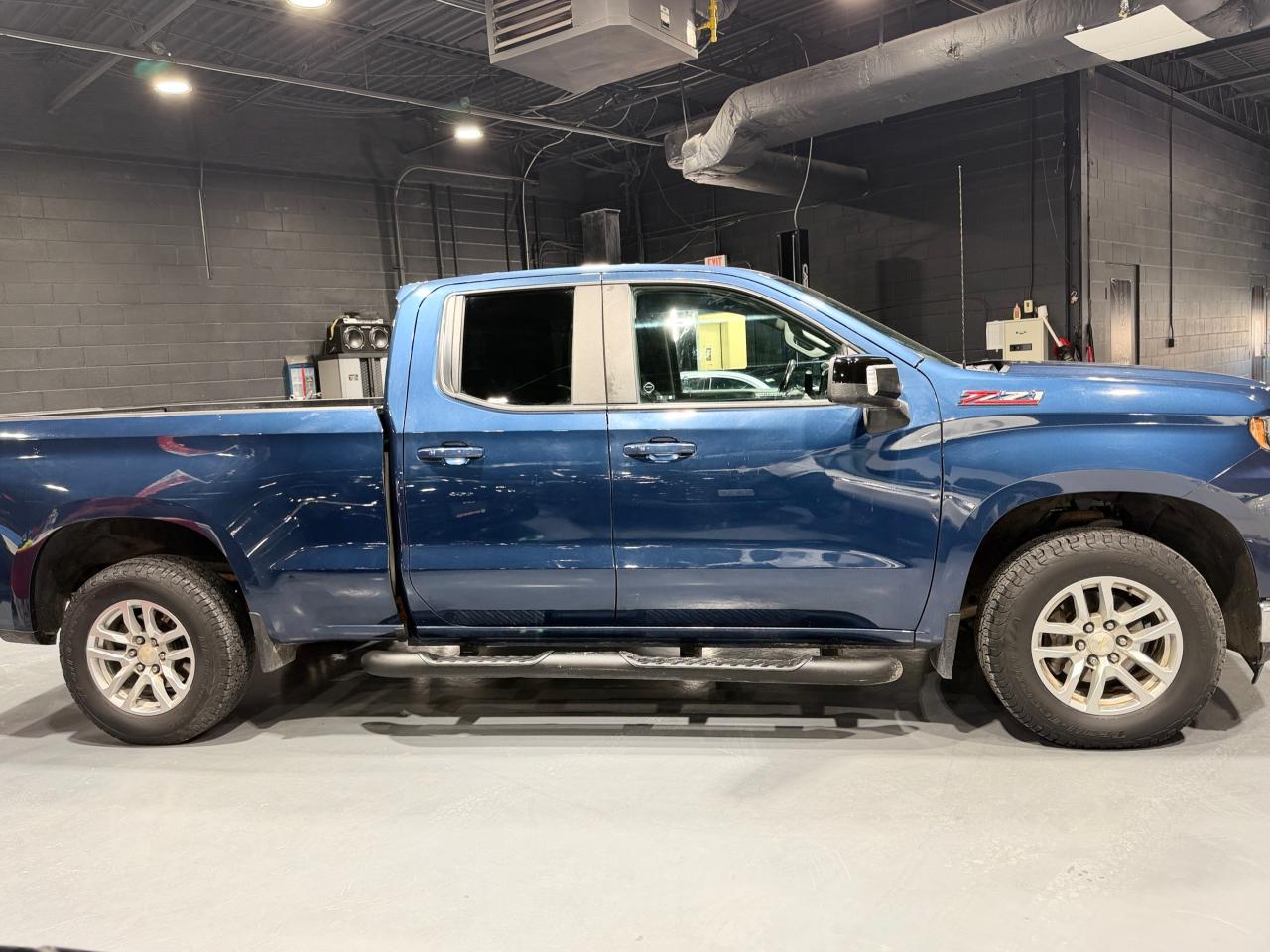 2019 Chevrolet Silverado 1500 LTL - Z71 - OFFROAD CONVINENCE PKG Photo3