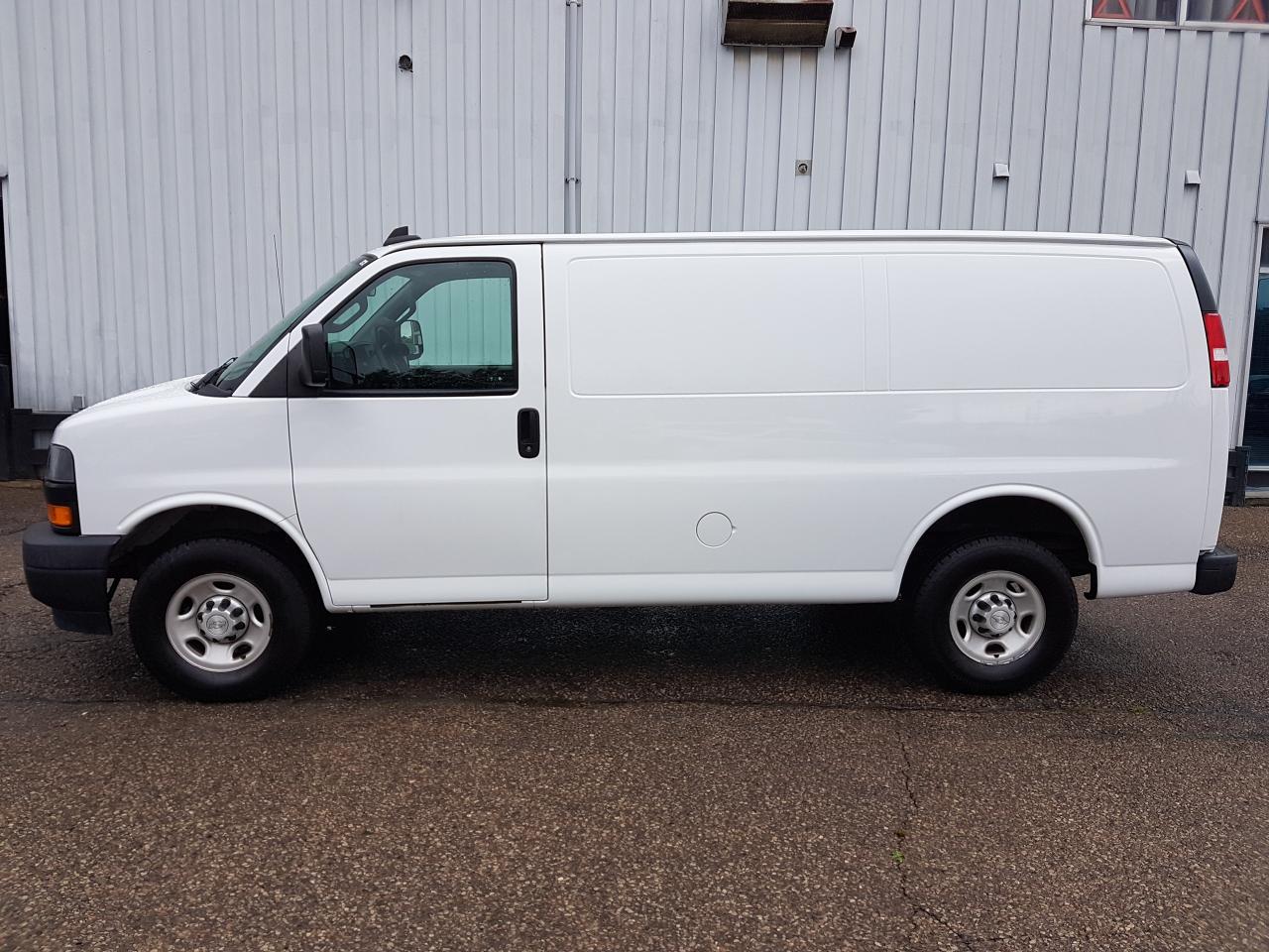 2020 Chevrolet Express 2500 Cargo 135" Photo2