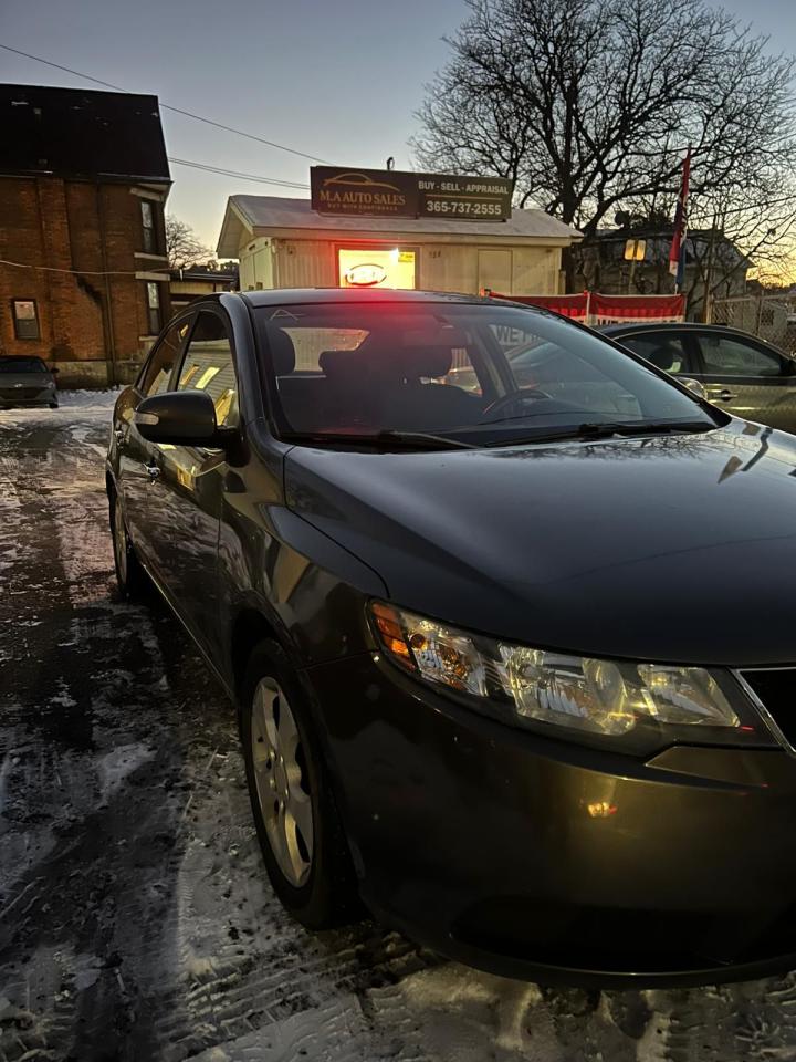 2010 Kia Forte EX Photo2