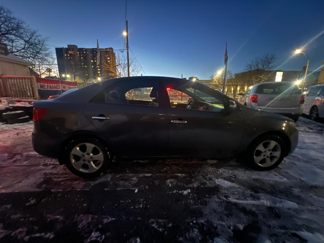 2010 Kia Forte EX Photo4