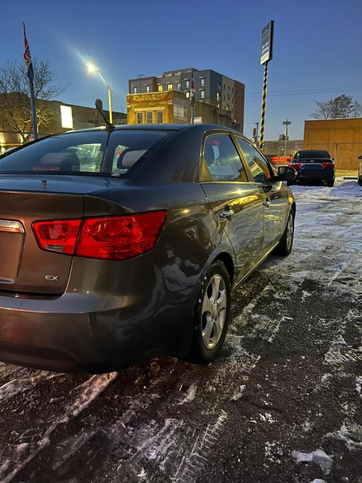 2010 Kia Forte EX - Photo #7
