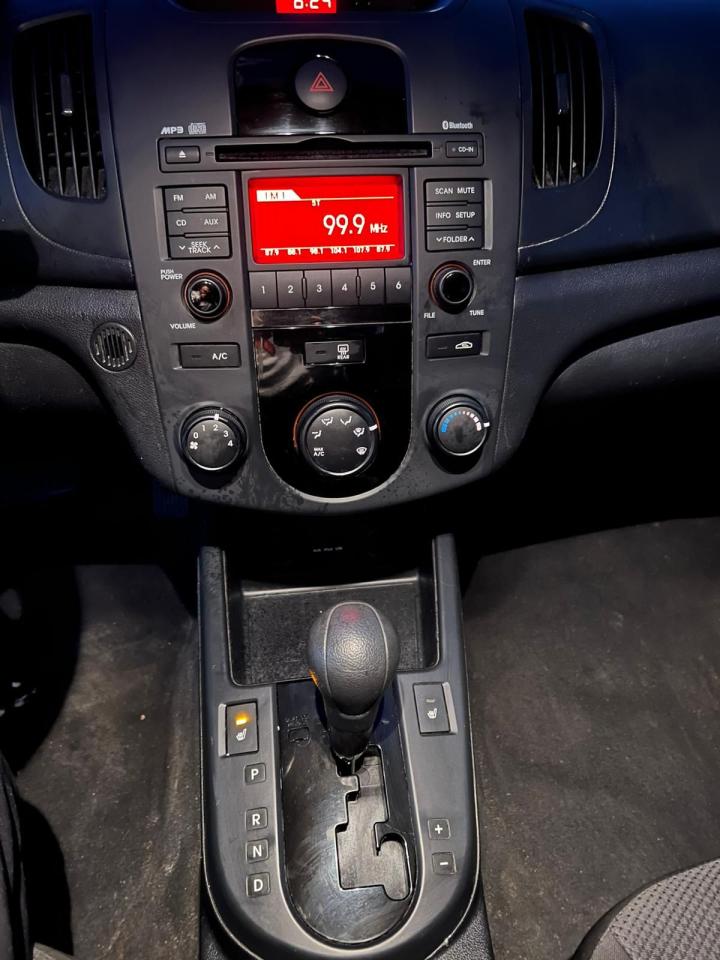 2010 Kia Forte EX - Photo #15