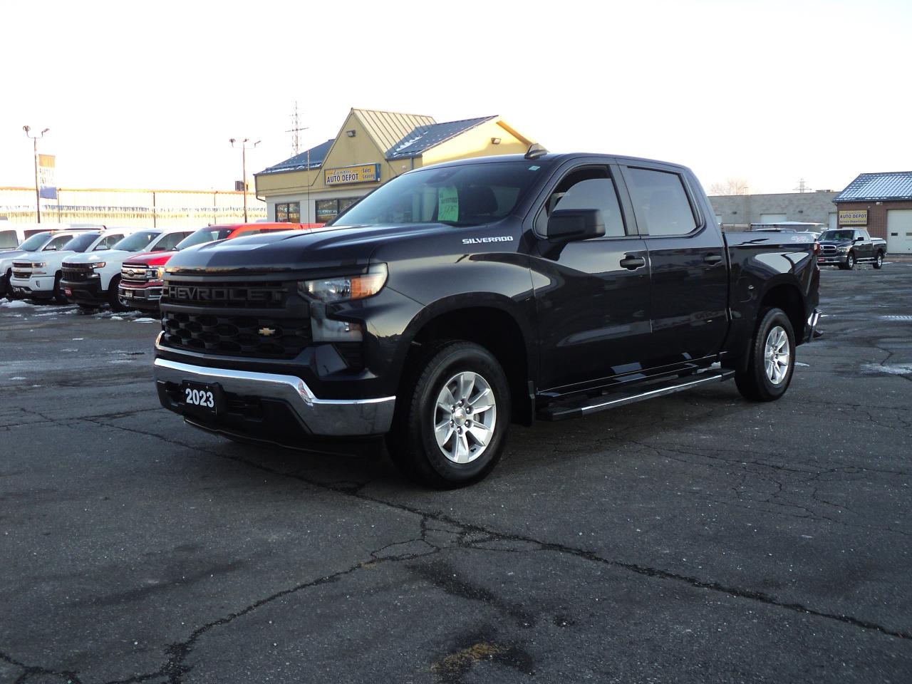 Used 2023 Chevrolet Silverado 1500 WT CrewCab 4WD 5.3L8cyl 5'10