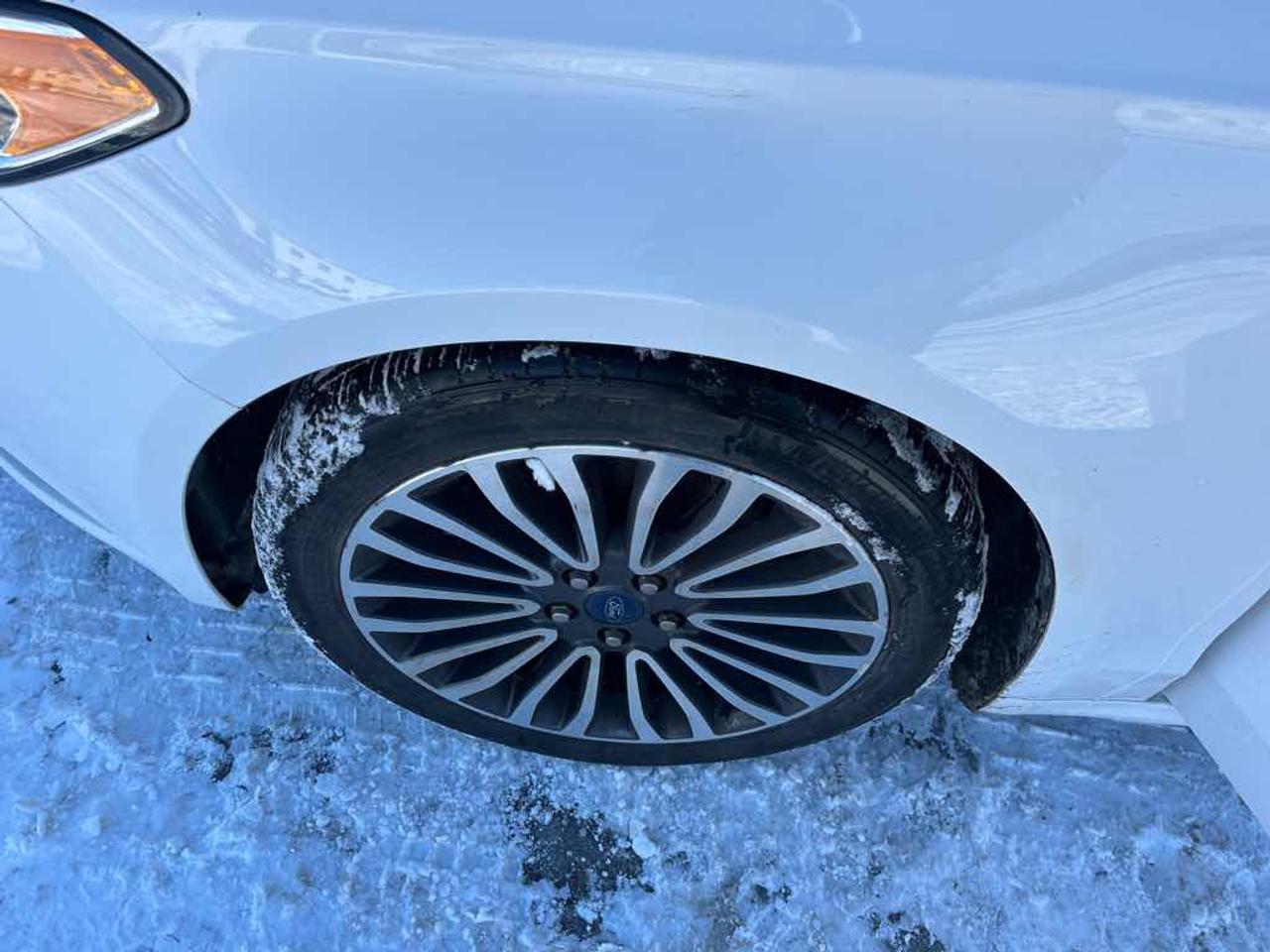 2017 Ford Fusion SE Photo