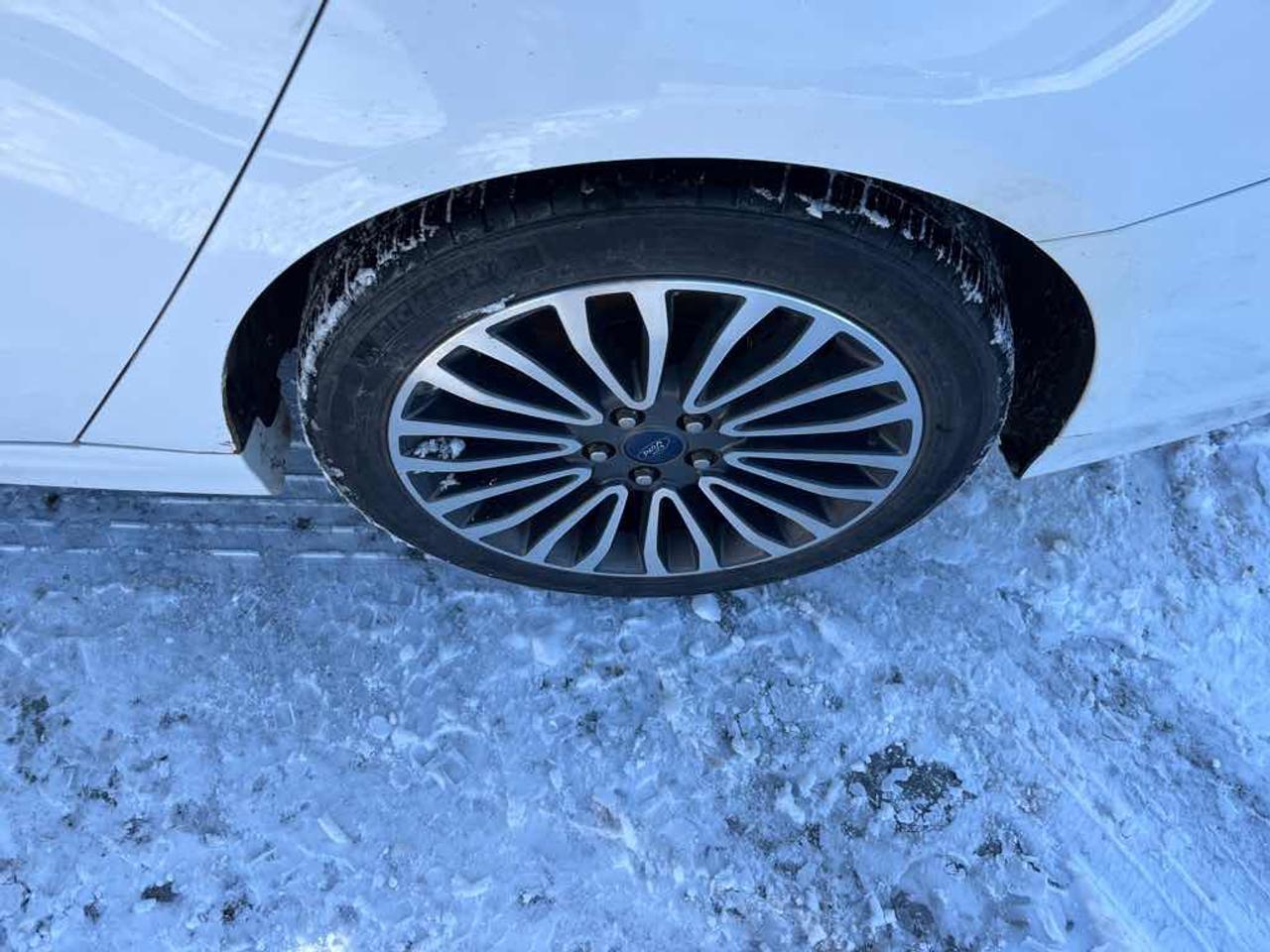 2017 Ford Fusion SE Photo