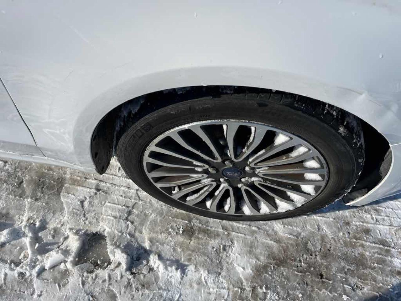 2017 Ford Fusion SE Photo