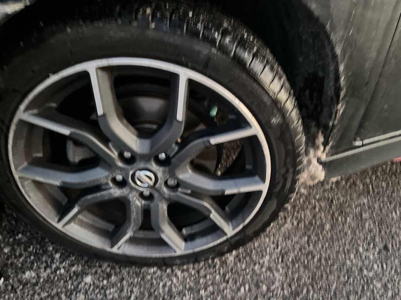 2017 Nissan Sentra NISMO Photo