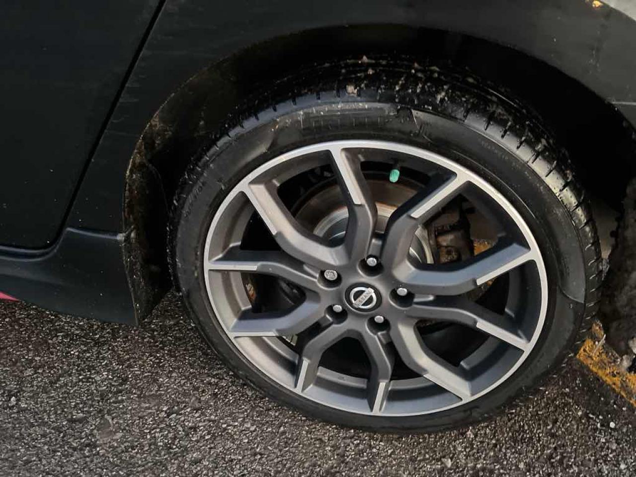 2017 Nissan Sentra NISMO Photo