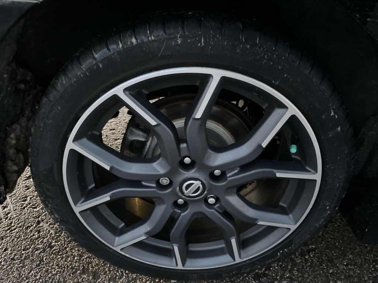 2017 Nissan Sentra NISMO Photo