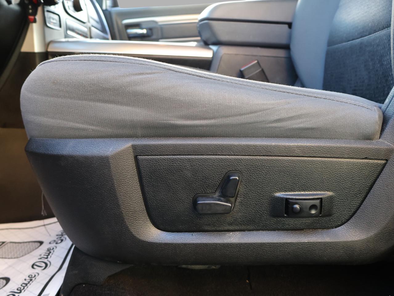 2017 RAM 1500 SLT-BIG HORN CERTIFIED 4WD *DIESEL*ACCIDENT FREE* CAMERA BLUETOOTH HEAT SEAT/STEERING CRUISE ALLOYS - Photo #28